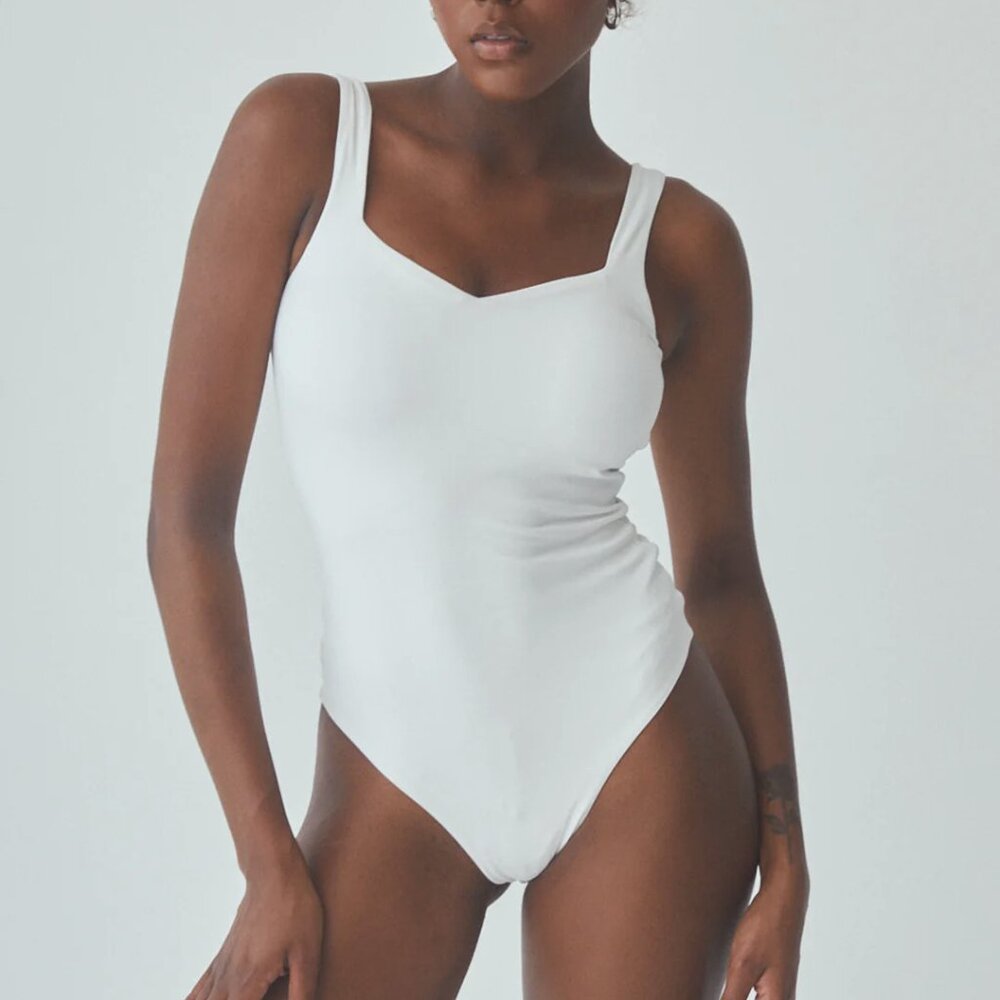 NWT Klassy Network Sweetheart Tank Brami XS White Thong Bodysuit Built in Bra
